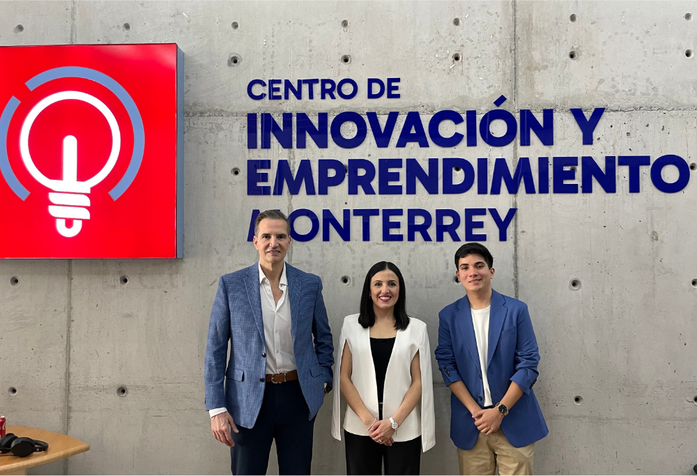 Equipo de Kuali en el Centro de Innovación y Emprendimiento de Monterrey